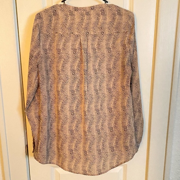 Daniel Rainn leopard print blouse, size M. NWOT. - Picture 2 of 5